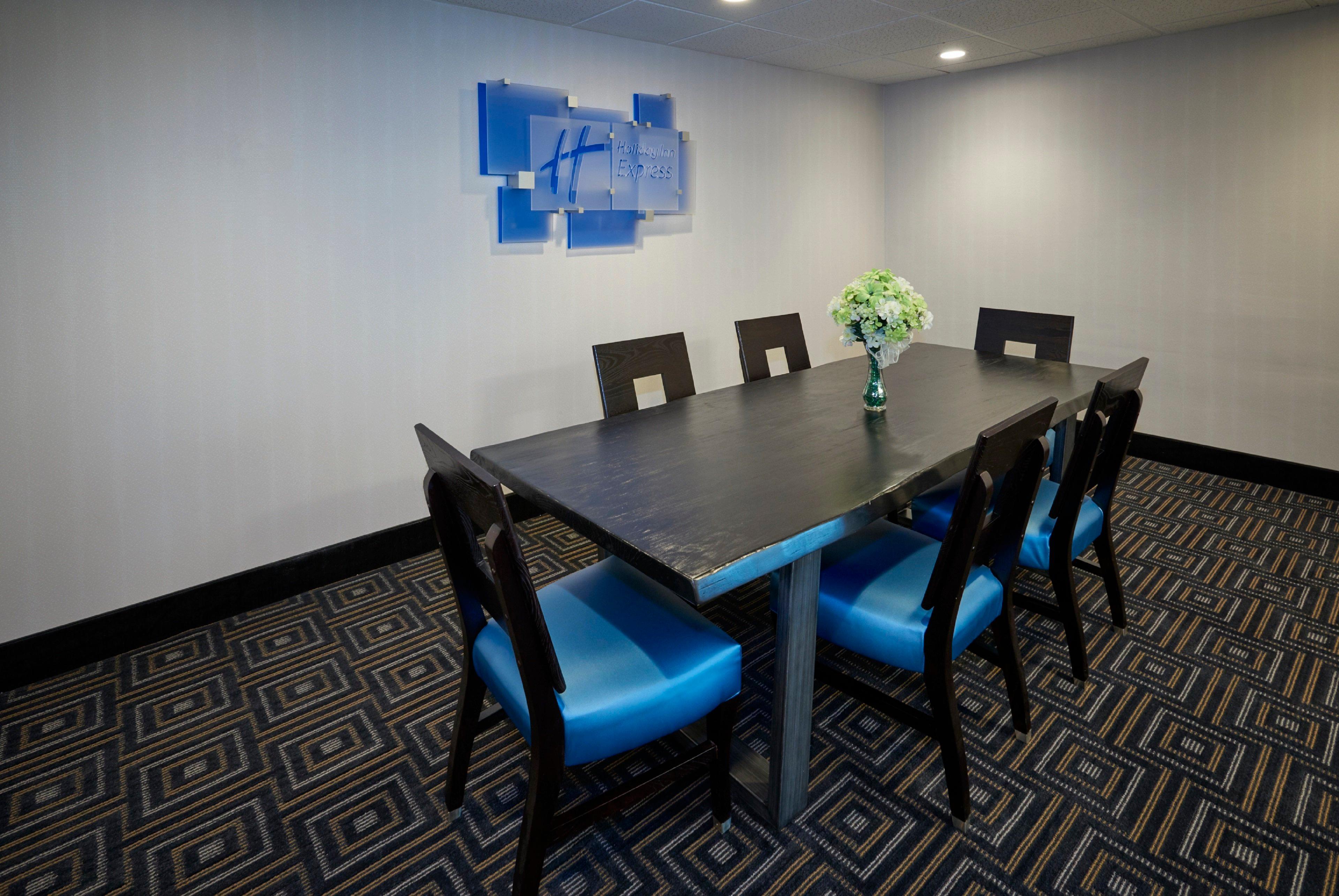 Holiday Inn Express & Suites Birmingham South - Pelham By Ihg Buitenkant foto