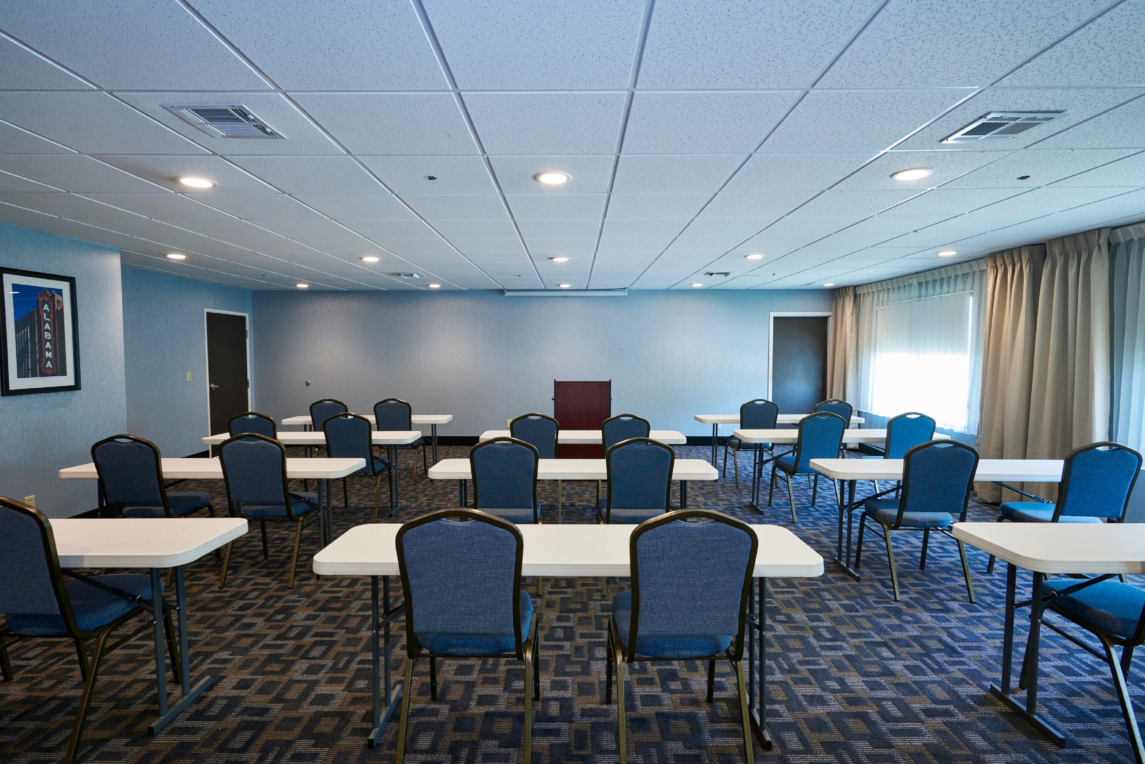 Holiday Inn Express & Suites Birmingham South - Pelham By Ihg Buitenkant foto