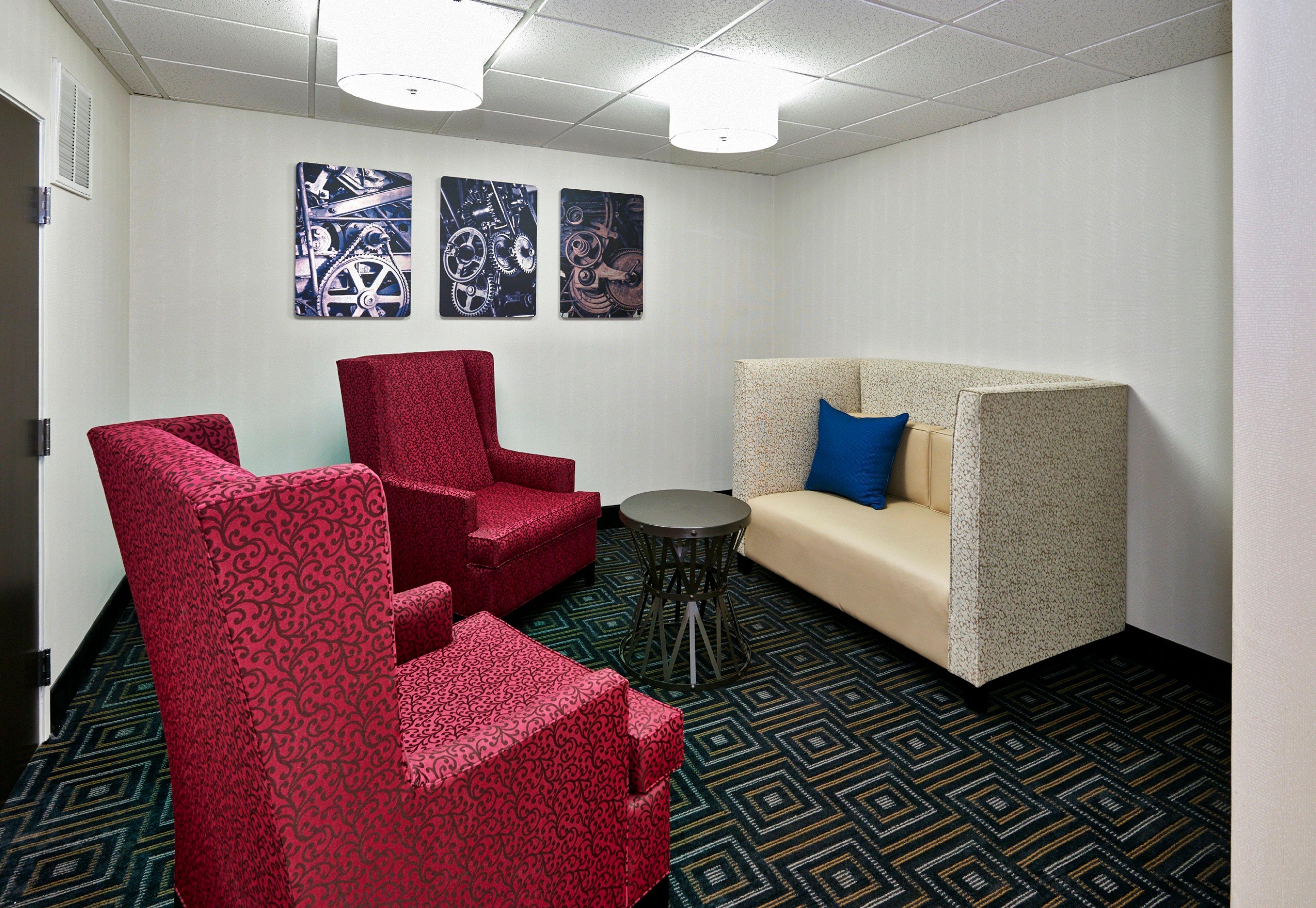 Holiday Inn Express & Suites Birmingham South - Pelham By Ihg Buitenkant foto