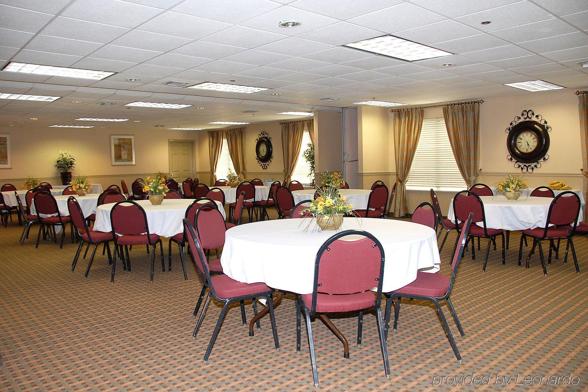Holiday Inn Express & Suites Birmingham South - Pelham By Ihg Buitenkant foto