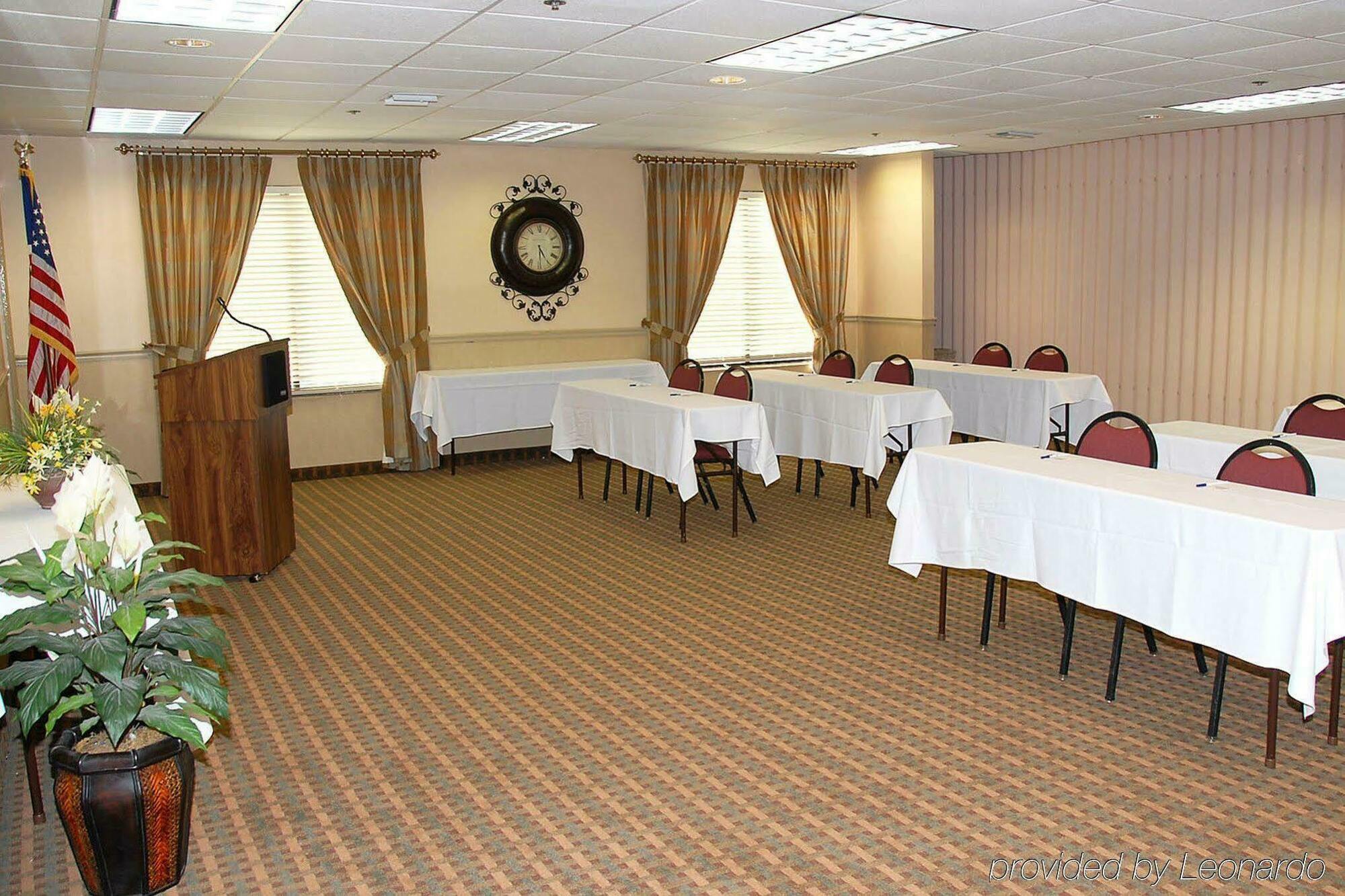 Holiday Inn Express & Suites Birmingham South - Pelham By Ihg Buitenkant foto